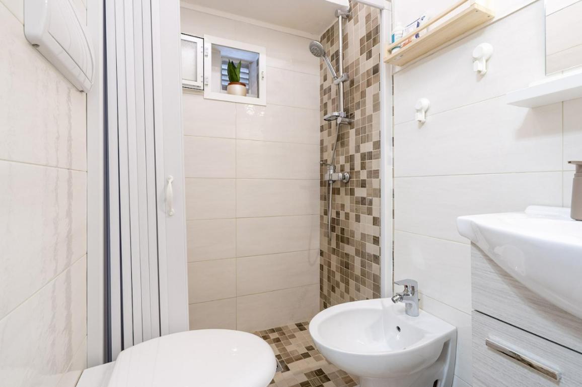 Chiarina Rooms 2 Polignano a Mare Bagian luar foto